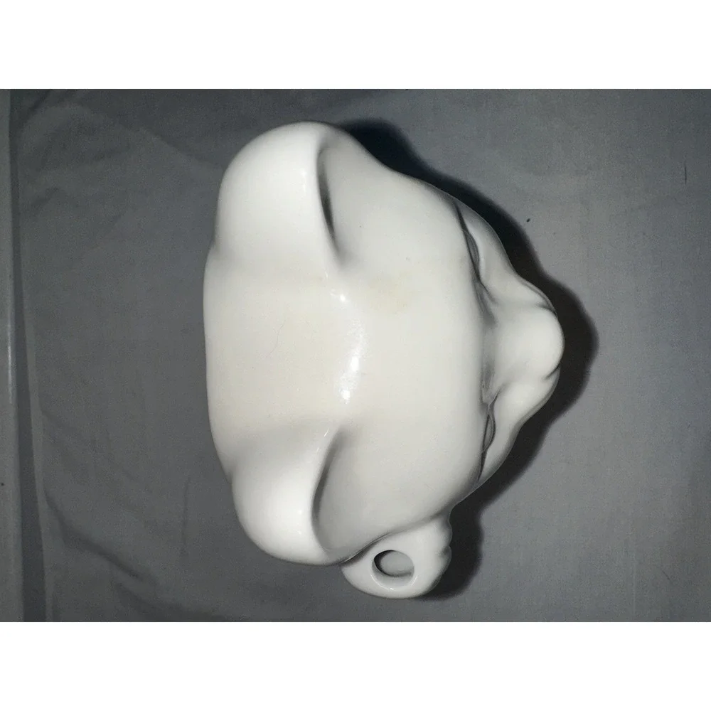 Vintage White‎ Porcelain Maneki Neko Lucky Cat Figurine – Made in China